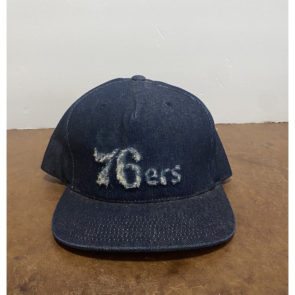 Philadelphia 76ers Mitchell & Ness Snapback Hat